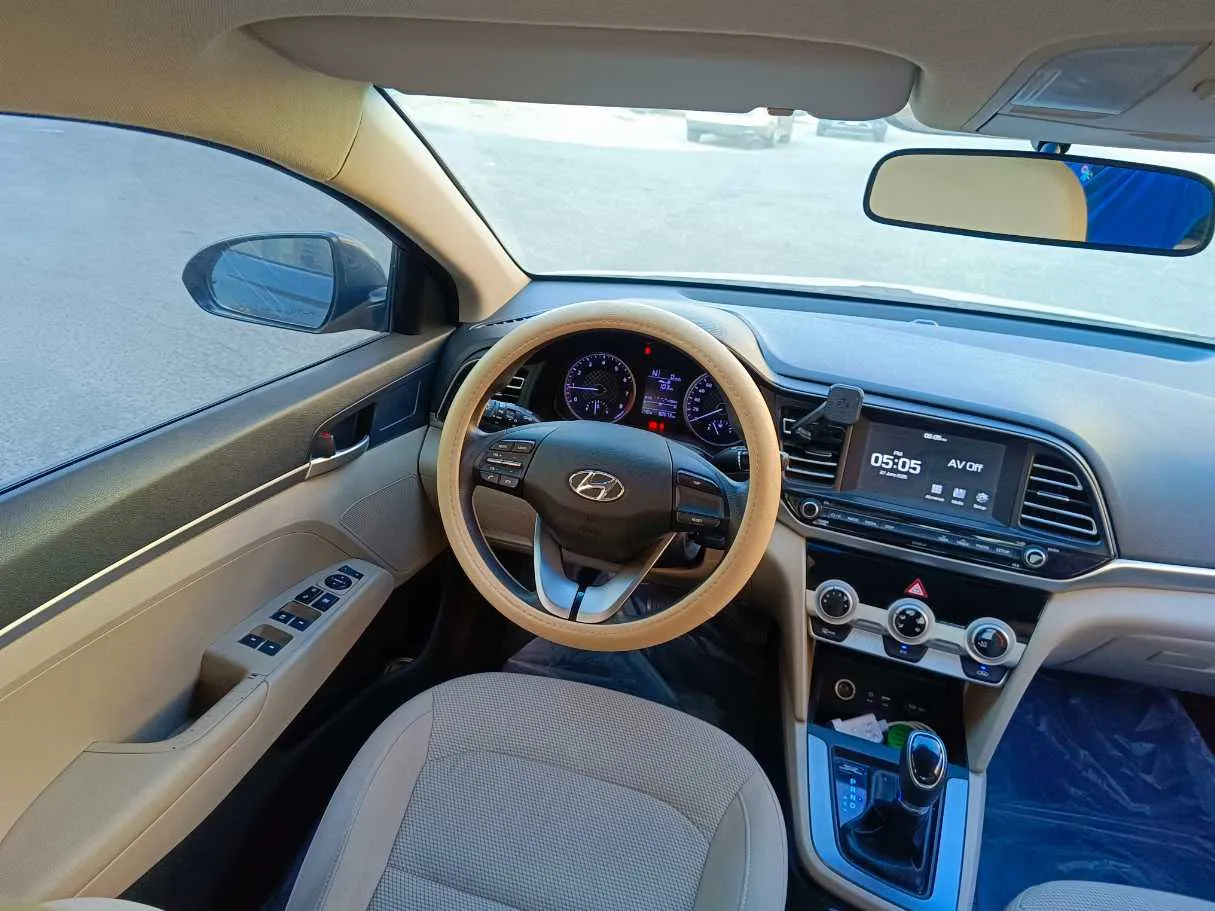 Car image 23