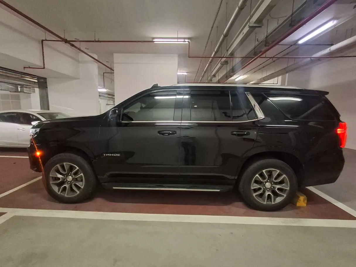 Car image 4