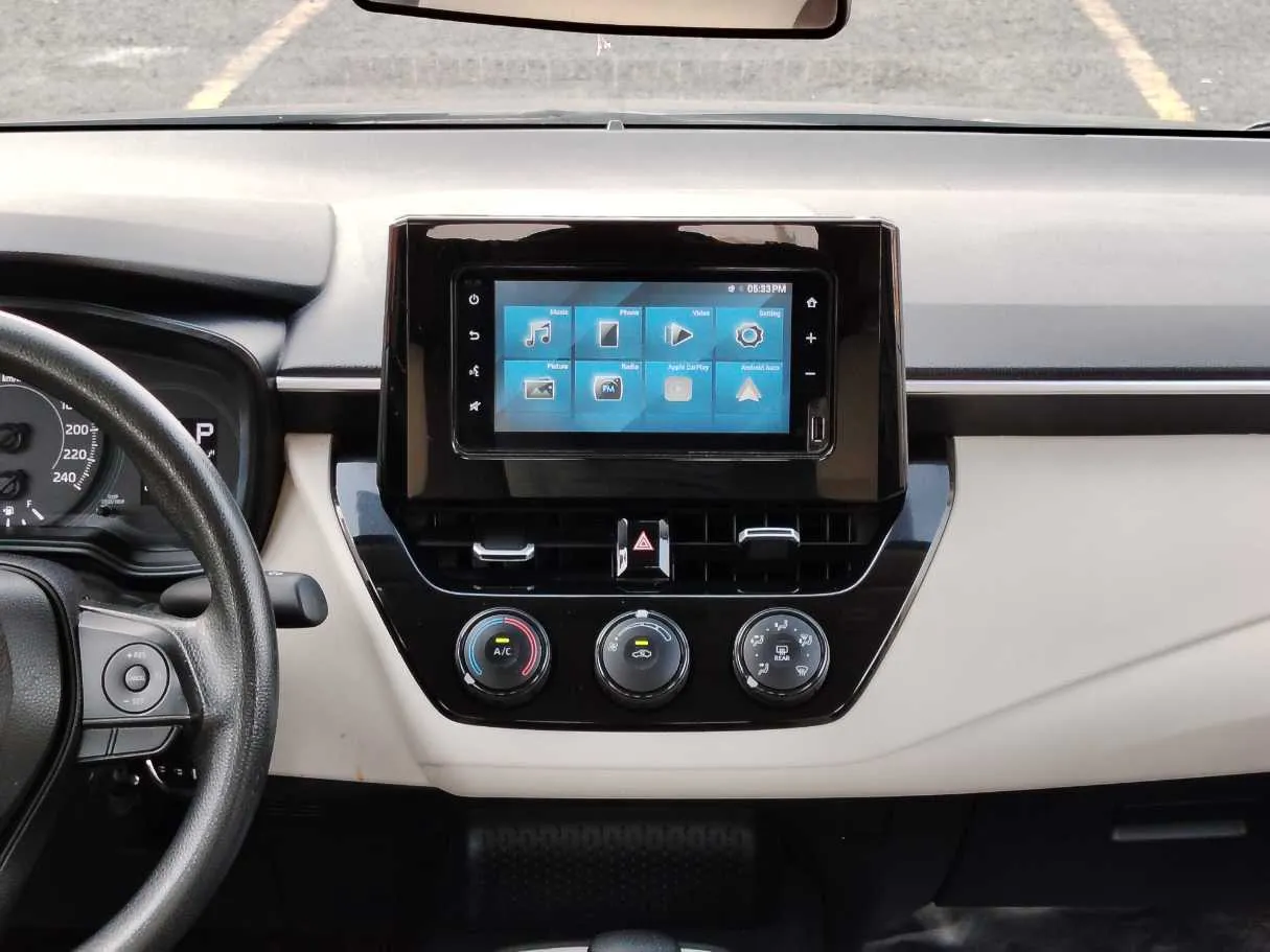 Car image 19
