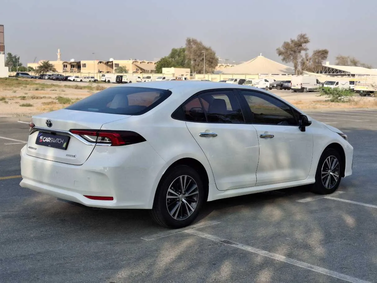Car image 5