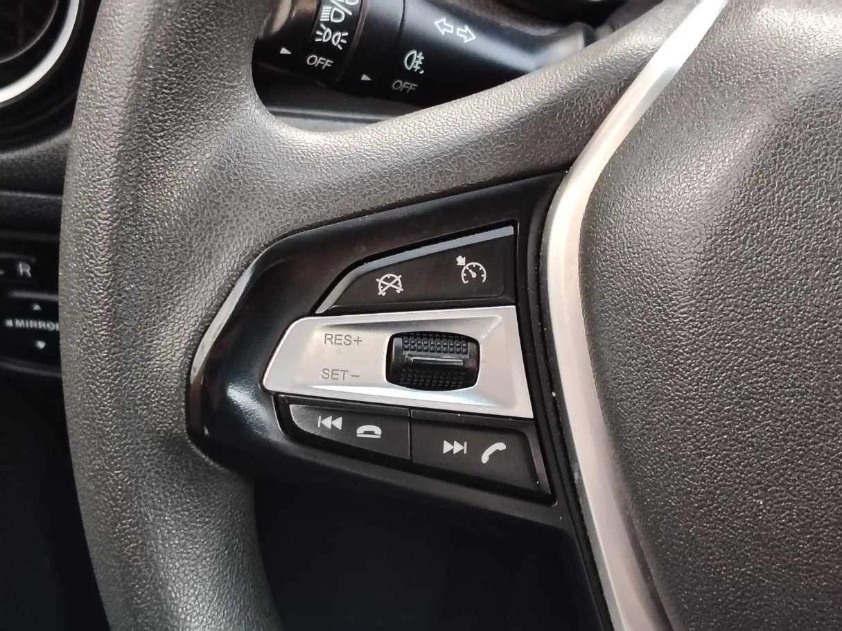 Car image 27