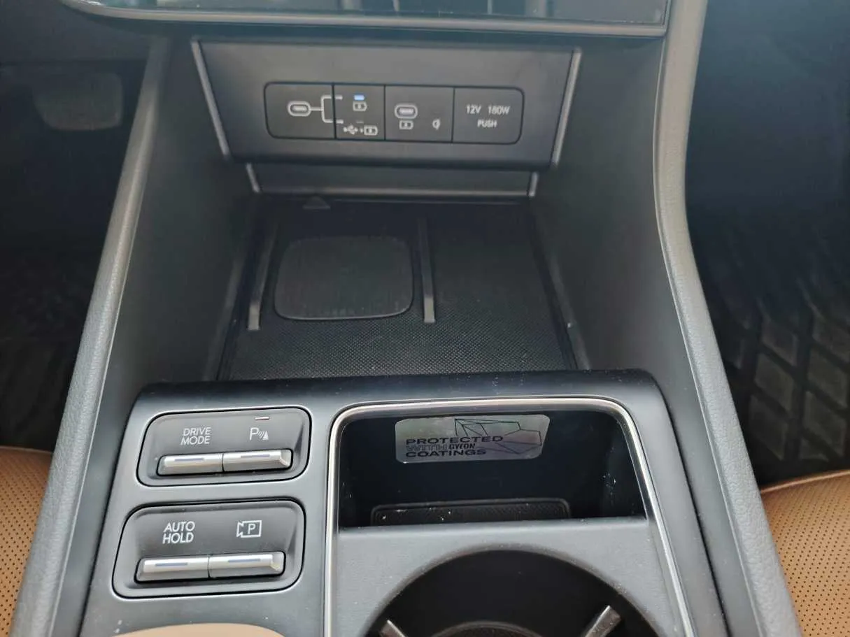 Car image 28