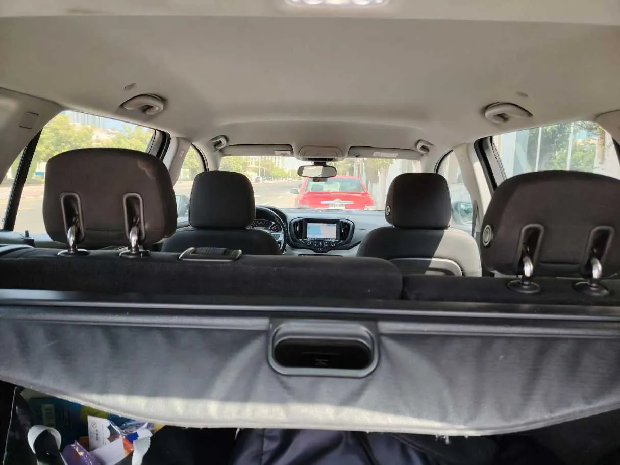 Car image 20