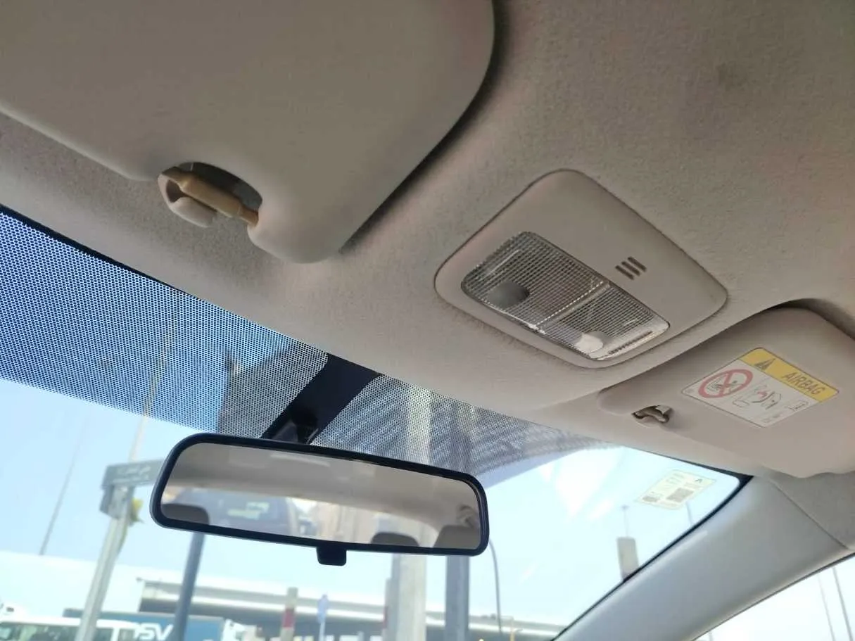 Car image 28
