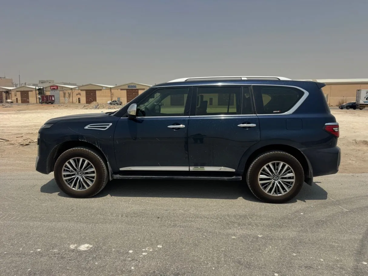 Car image 8
