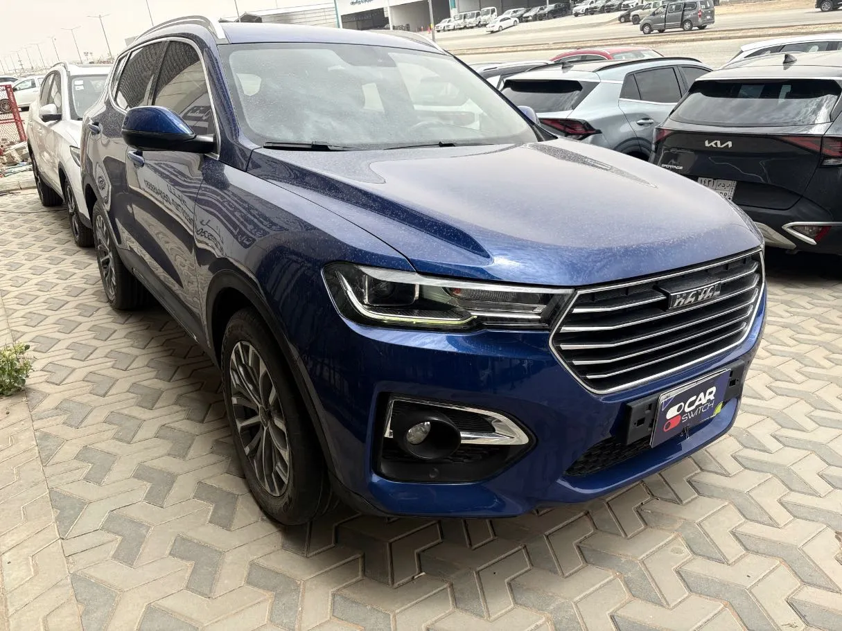 Car image 3