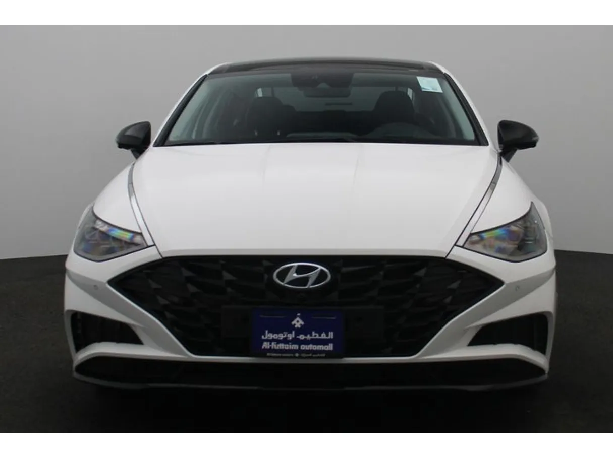 Car image 11