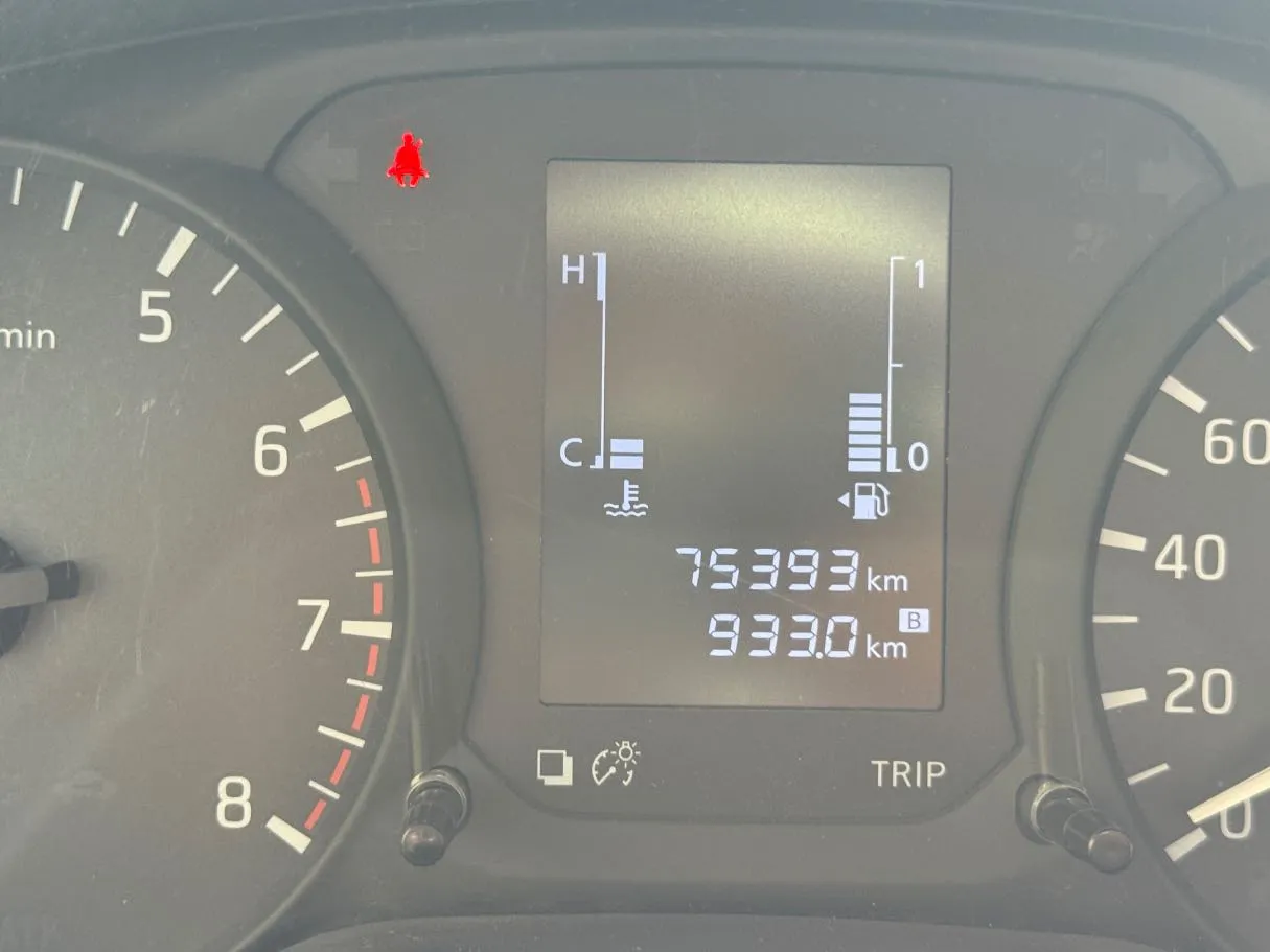 Car image 18