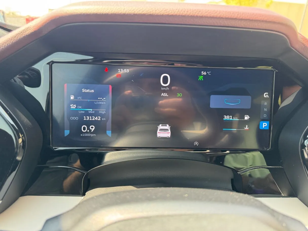 Car image 19
