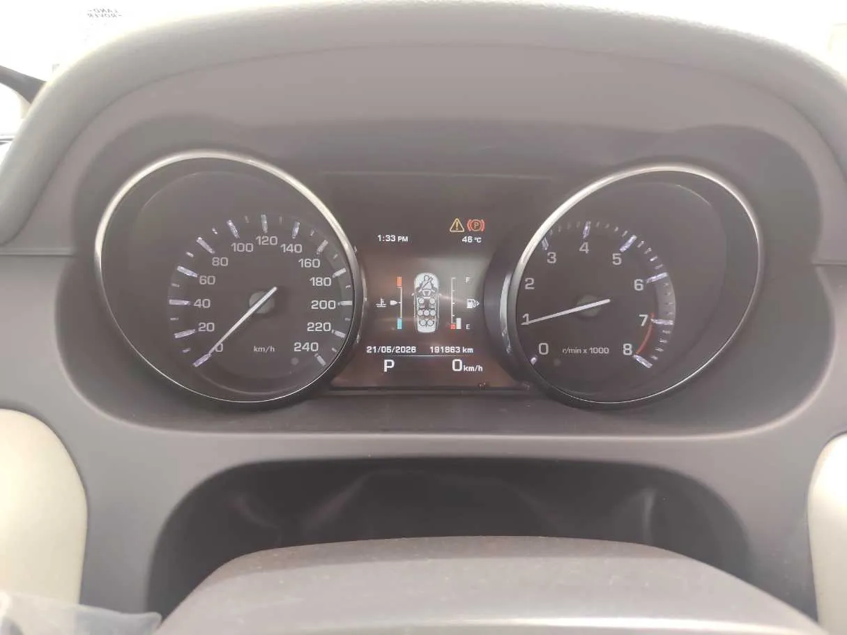 Car image 24