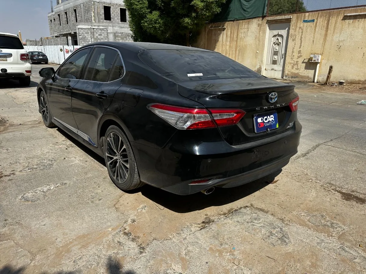 Car image 7