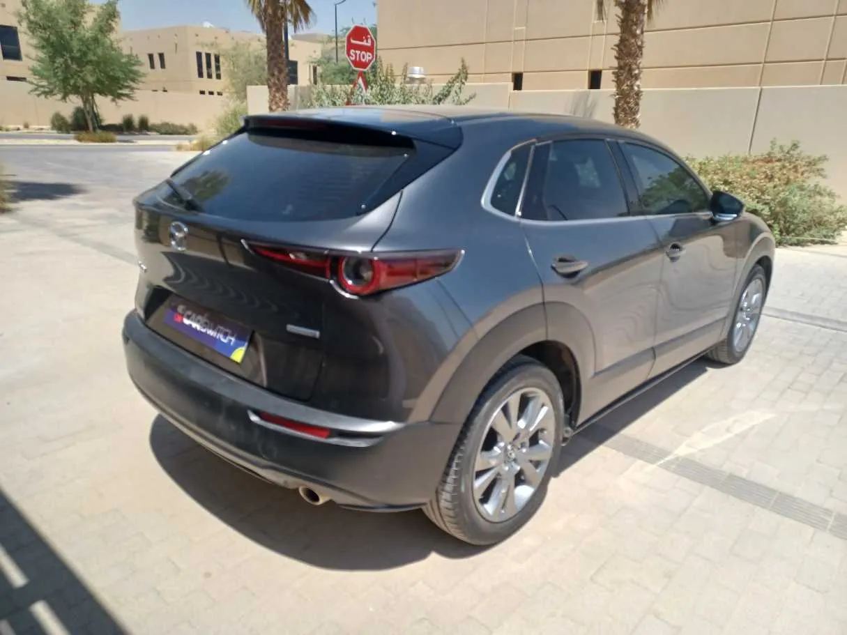 Car image 5
