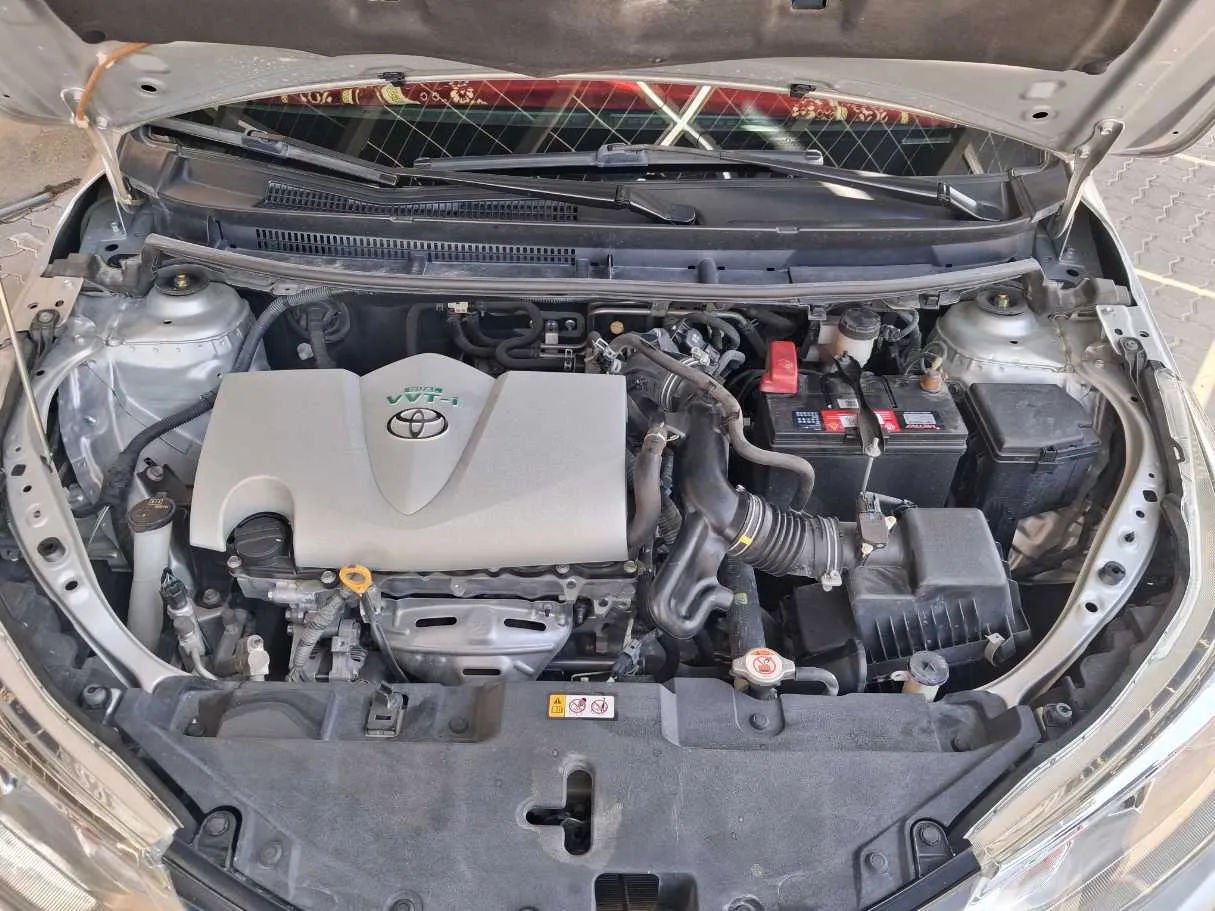 Car image 21