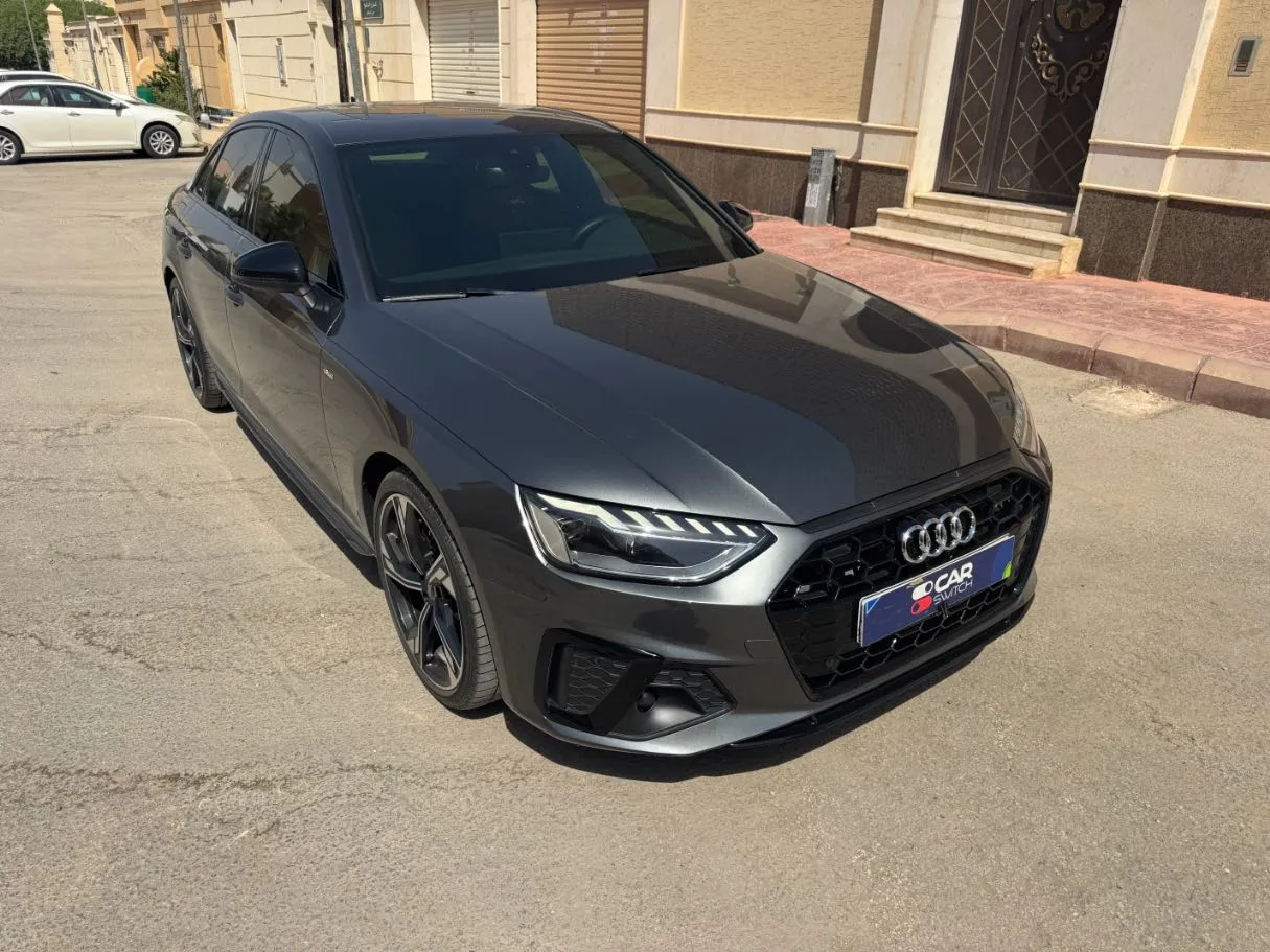 Car image 3