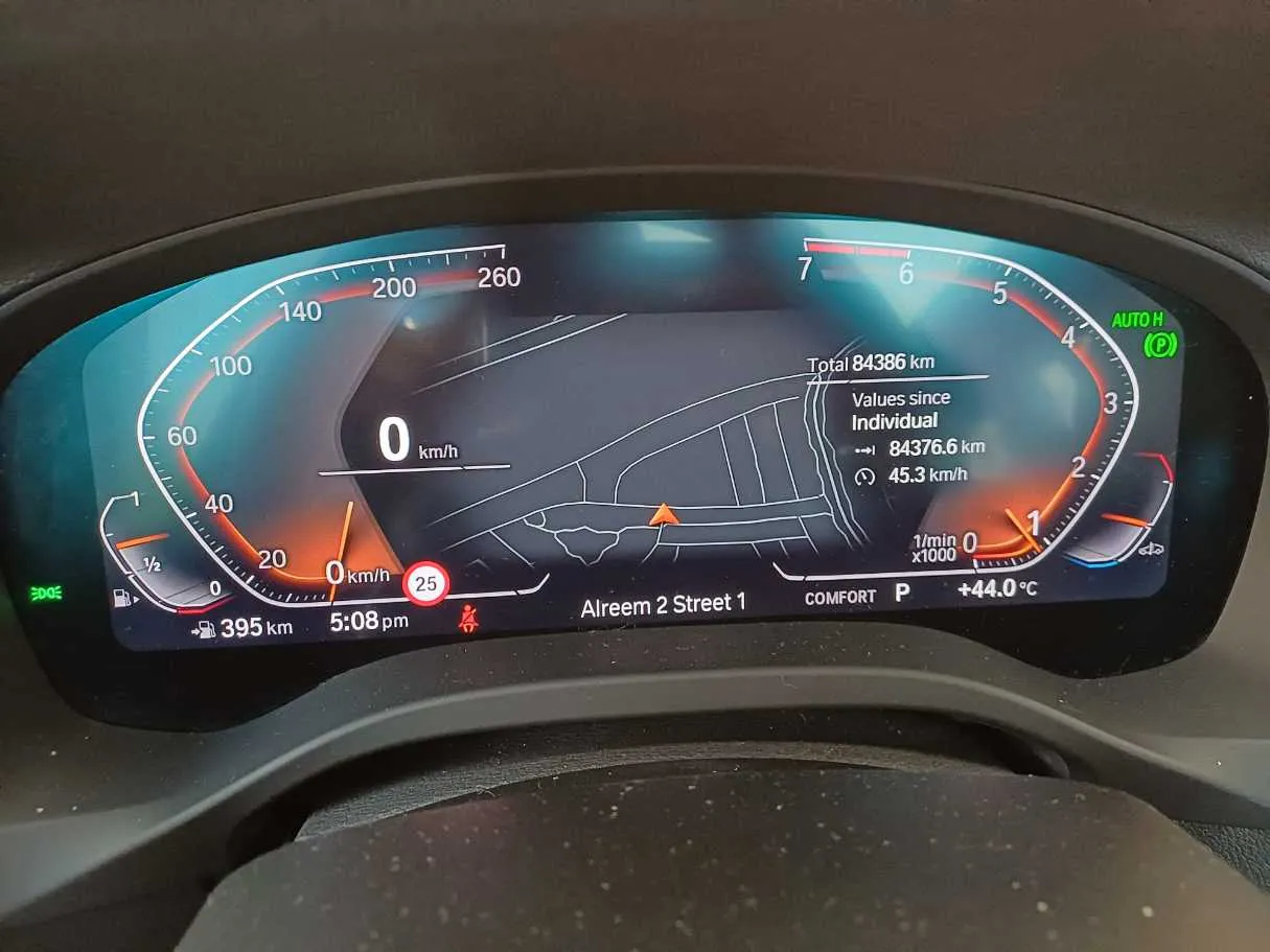 Car image 20