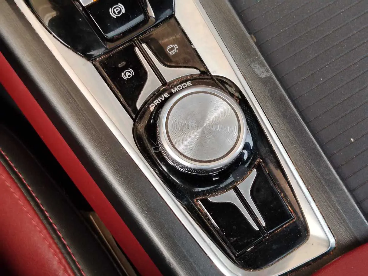 Car image 20