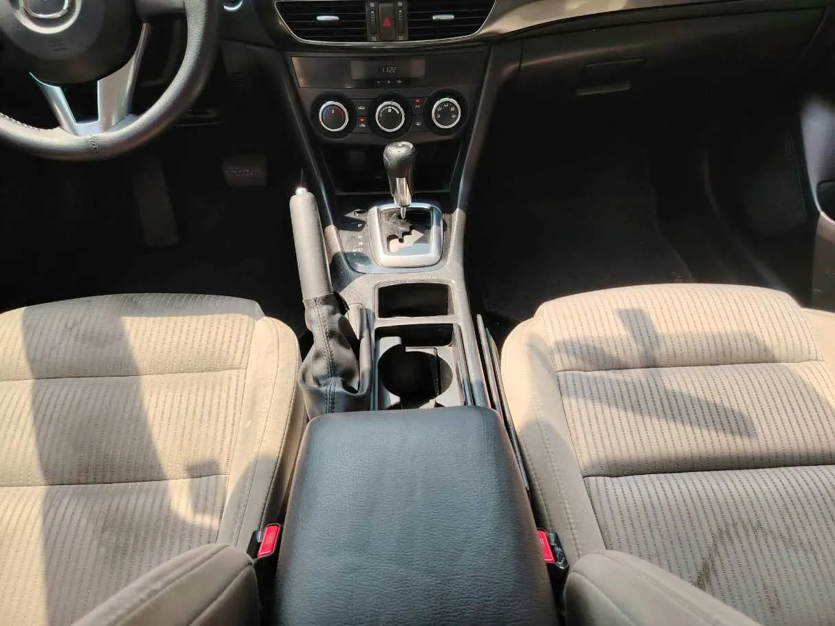 Car image 21