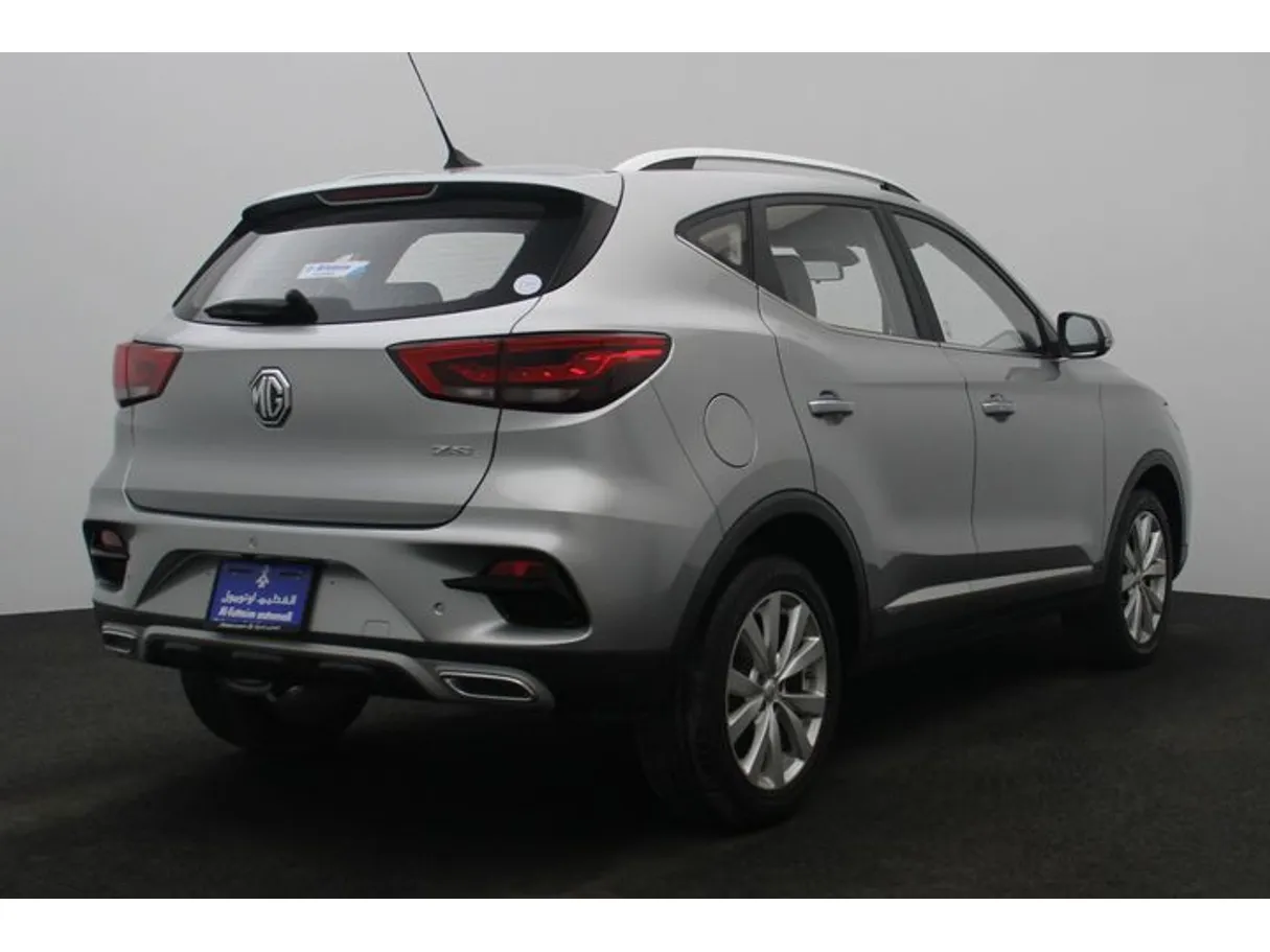 Car image 2