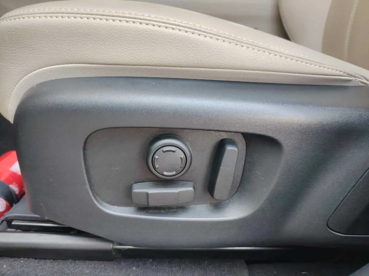 Car image 45