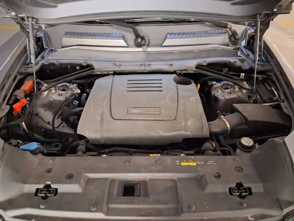Car image 21