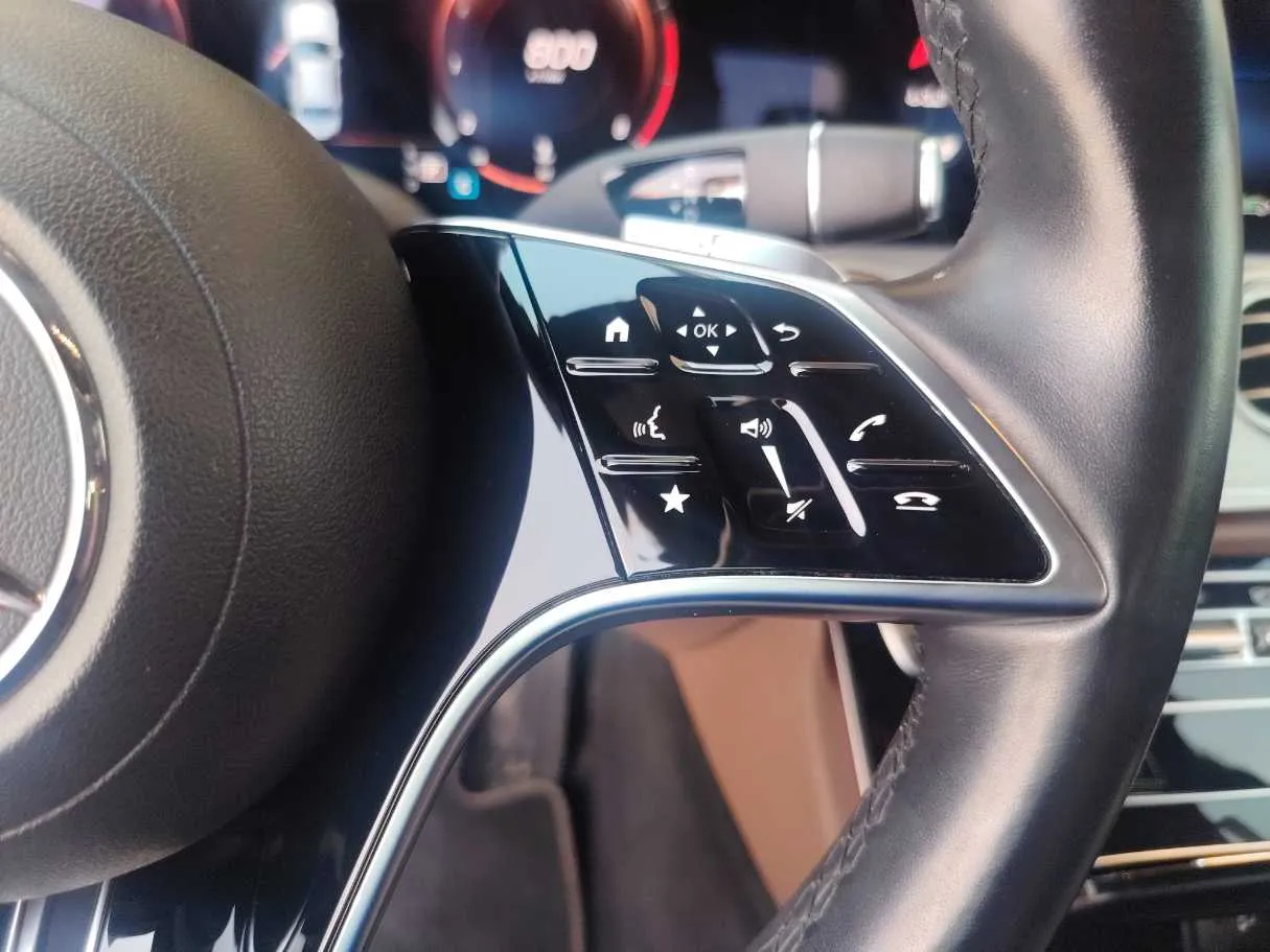 Car image 22