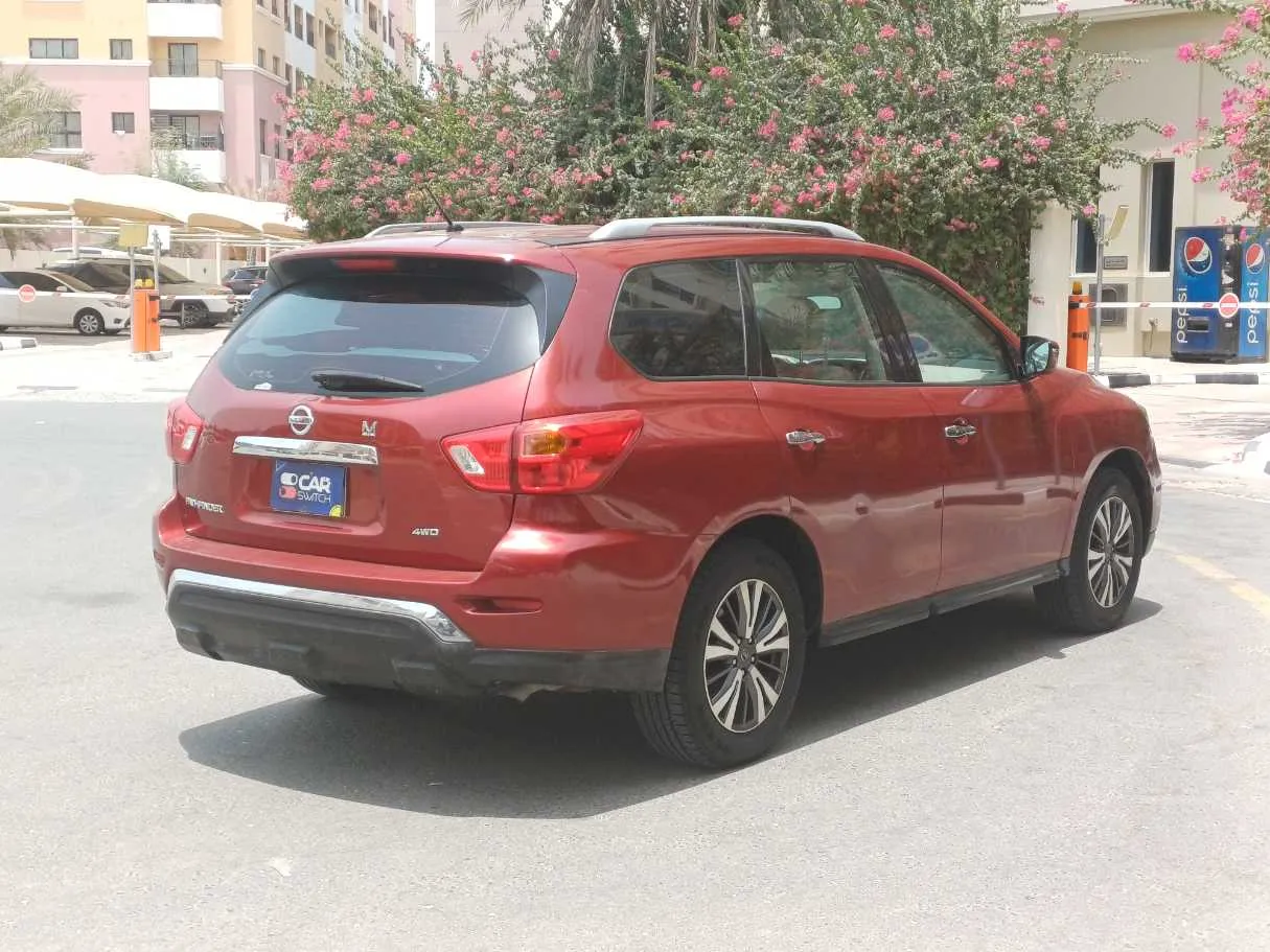 Car image 5
