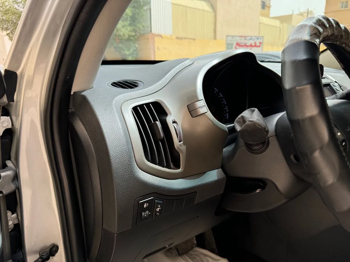 Car image 21