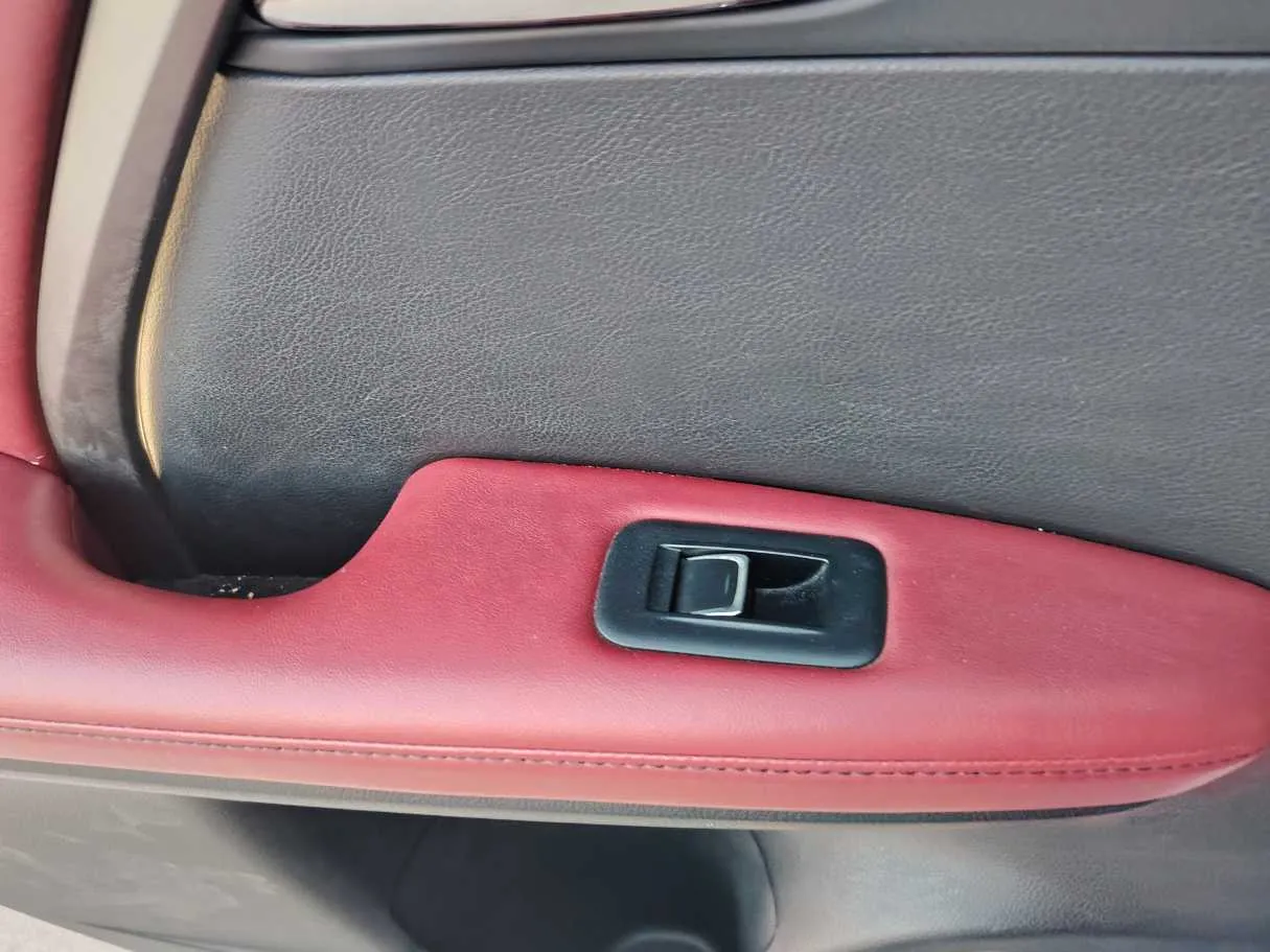 Car image 33