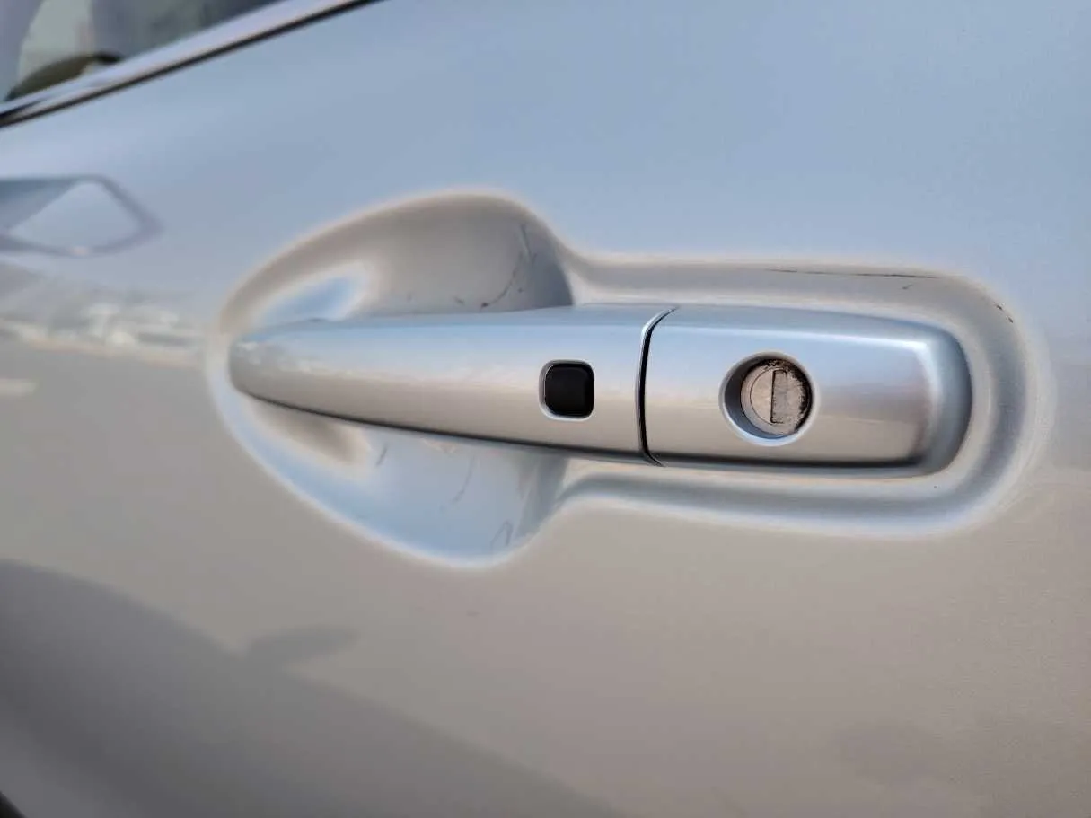 Car image 34