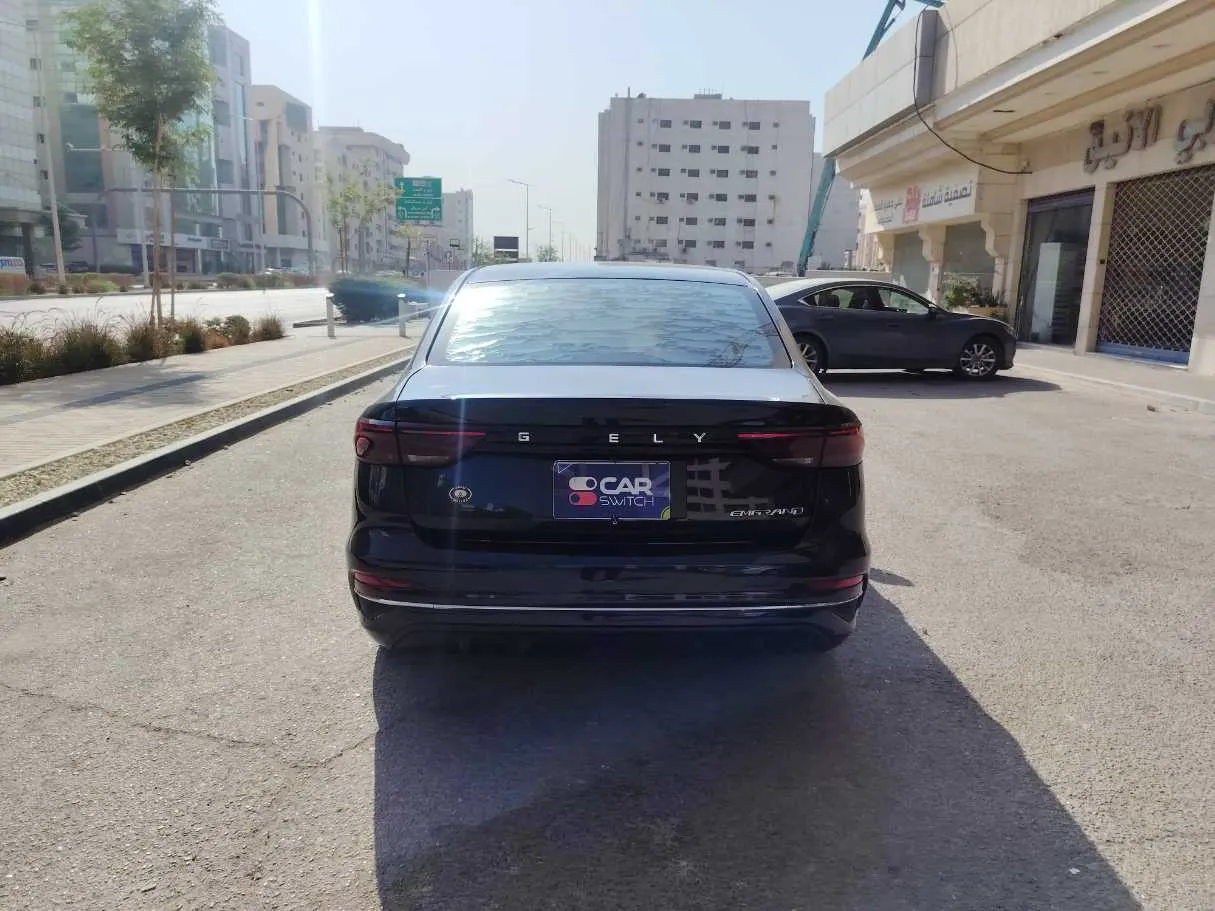 Car image 6