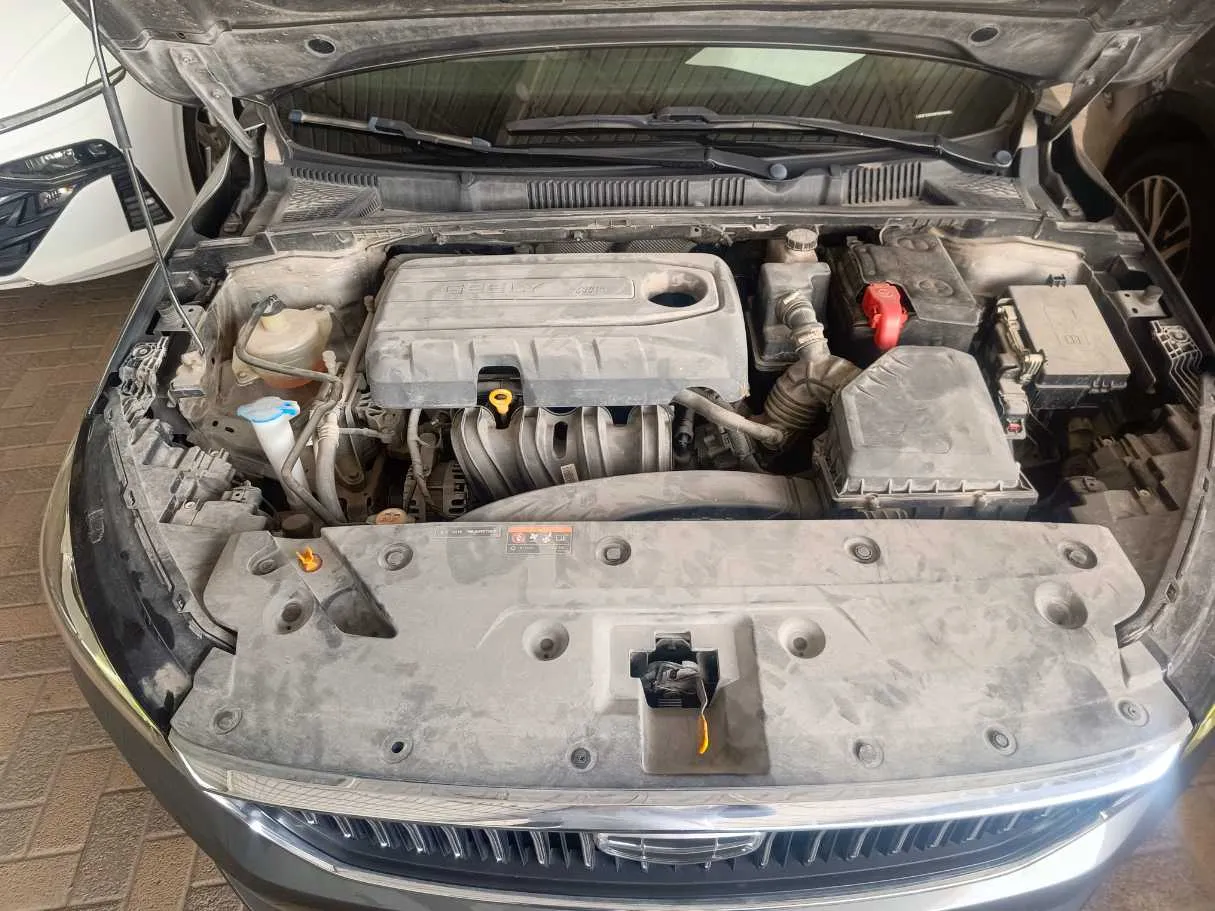 Car image 26