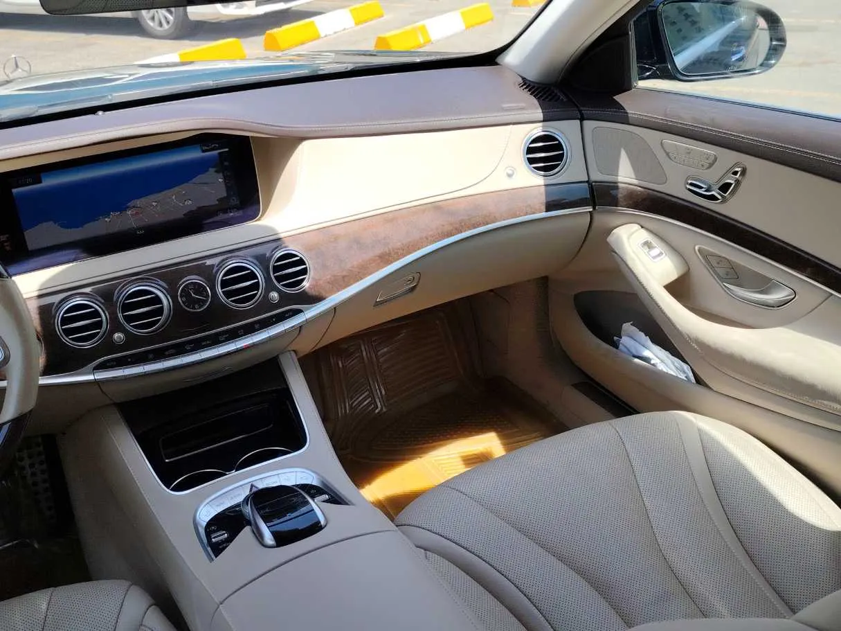 Car image 24