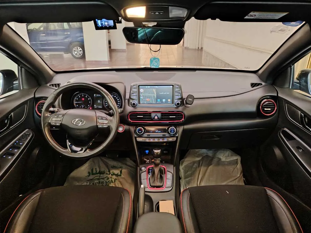 Car image 17