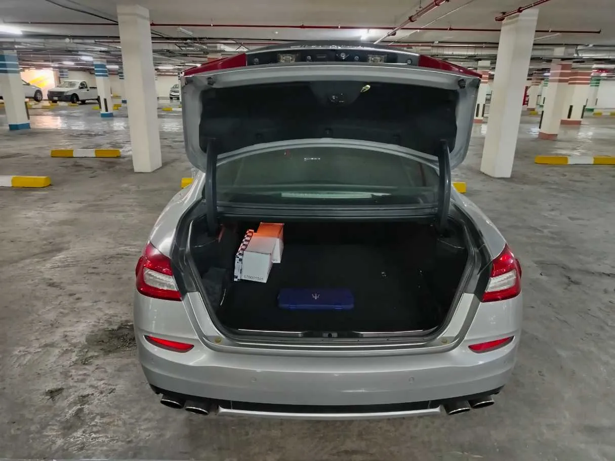 Car image 28