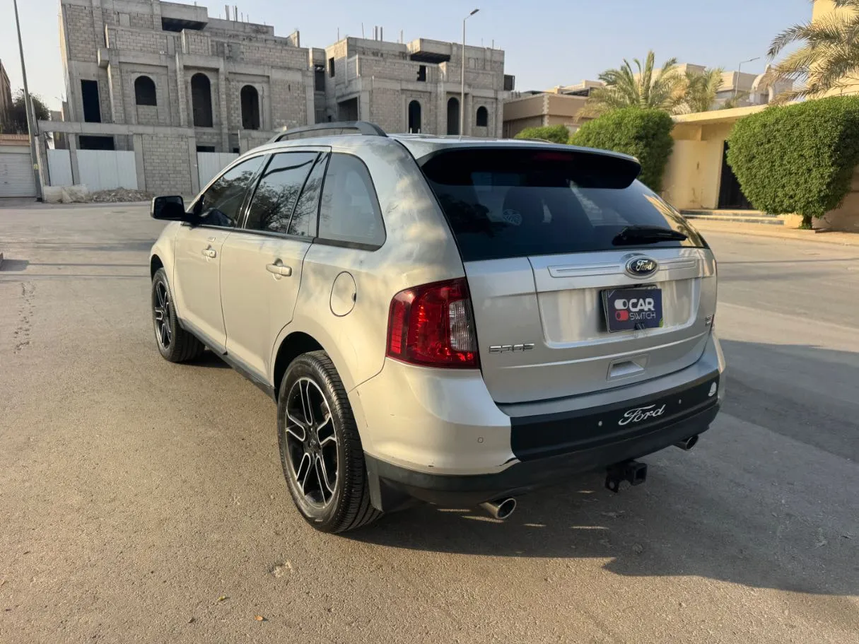 Car image 7