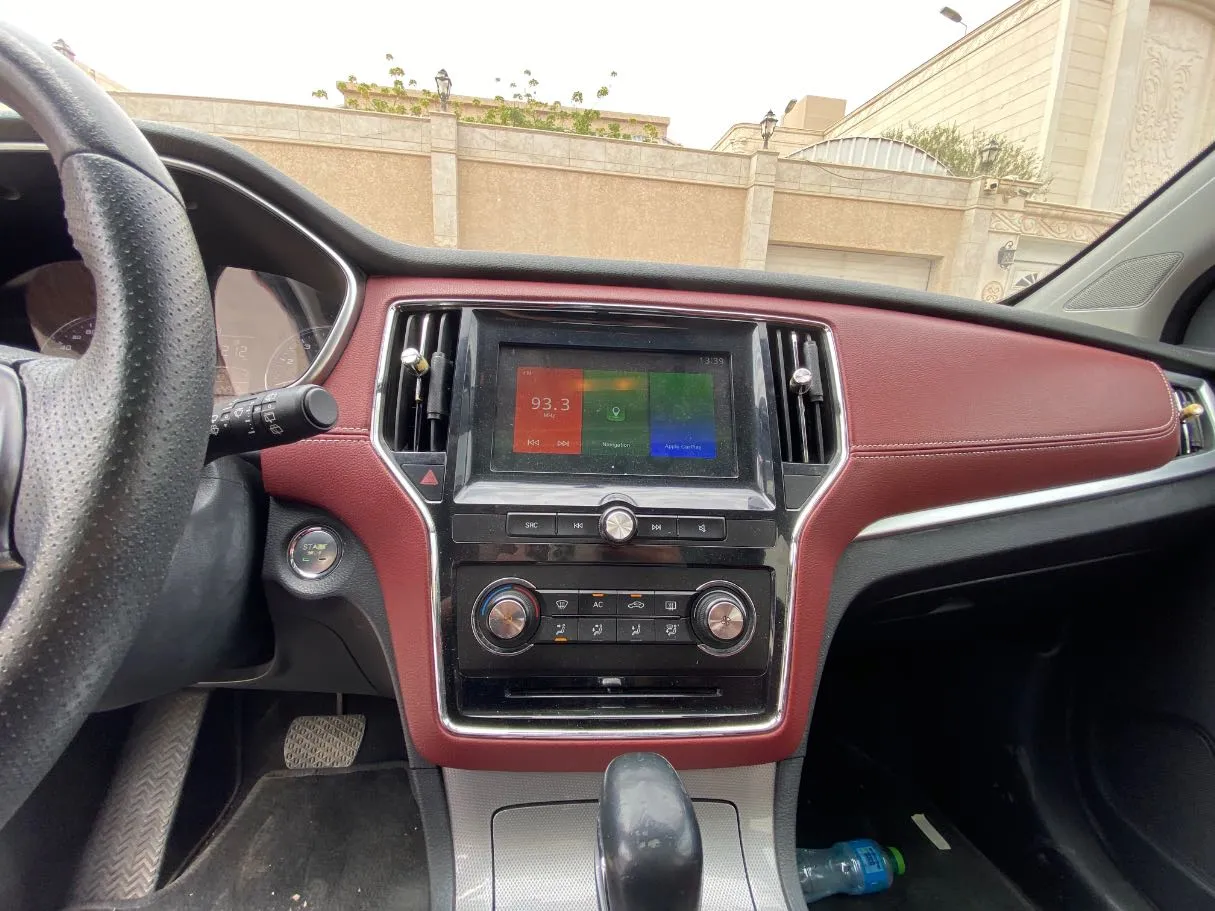 Car image 17