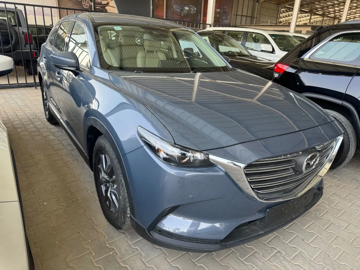 Car image 3