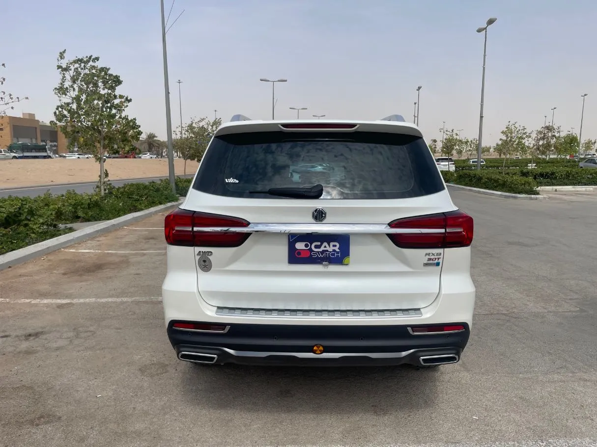 Car image 6