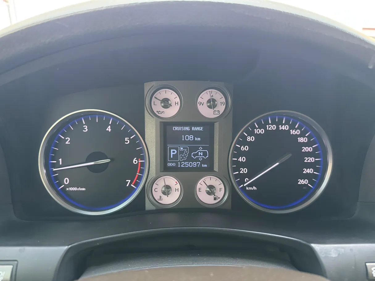 Car image 6