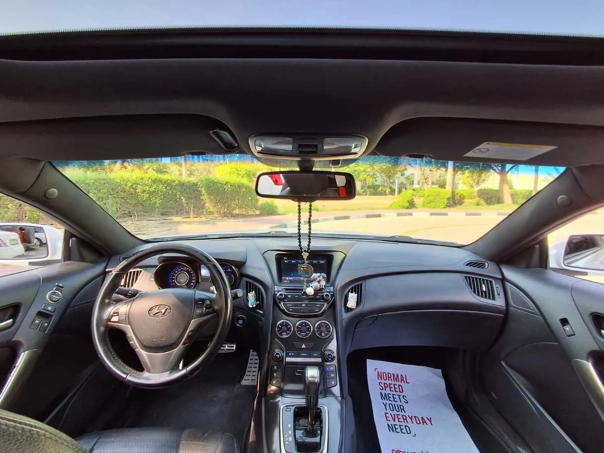 Car image 17