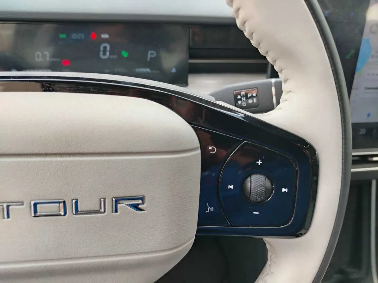 Car image 28