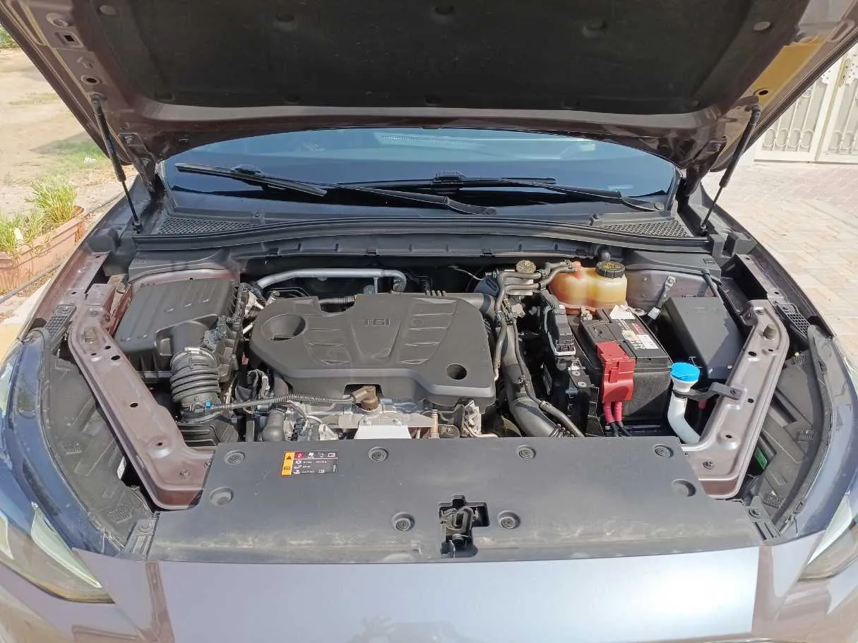 Car image 25