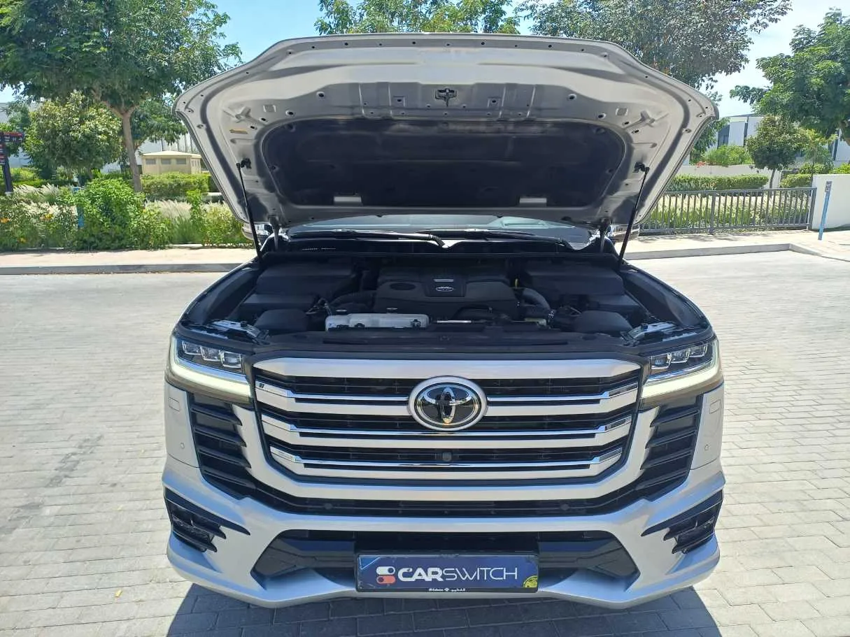 Car image 26