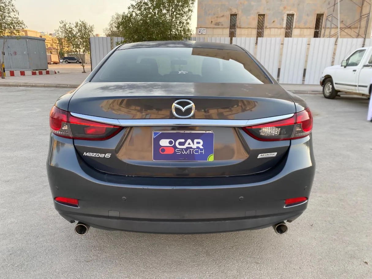 Car image 6