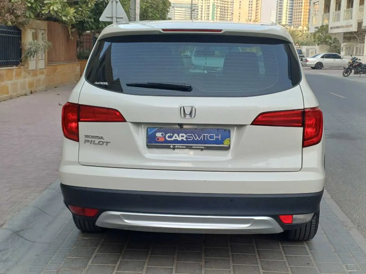 Car image 6
