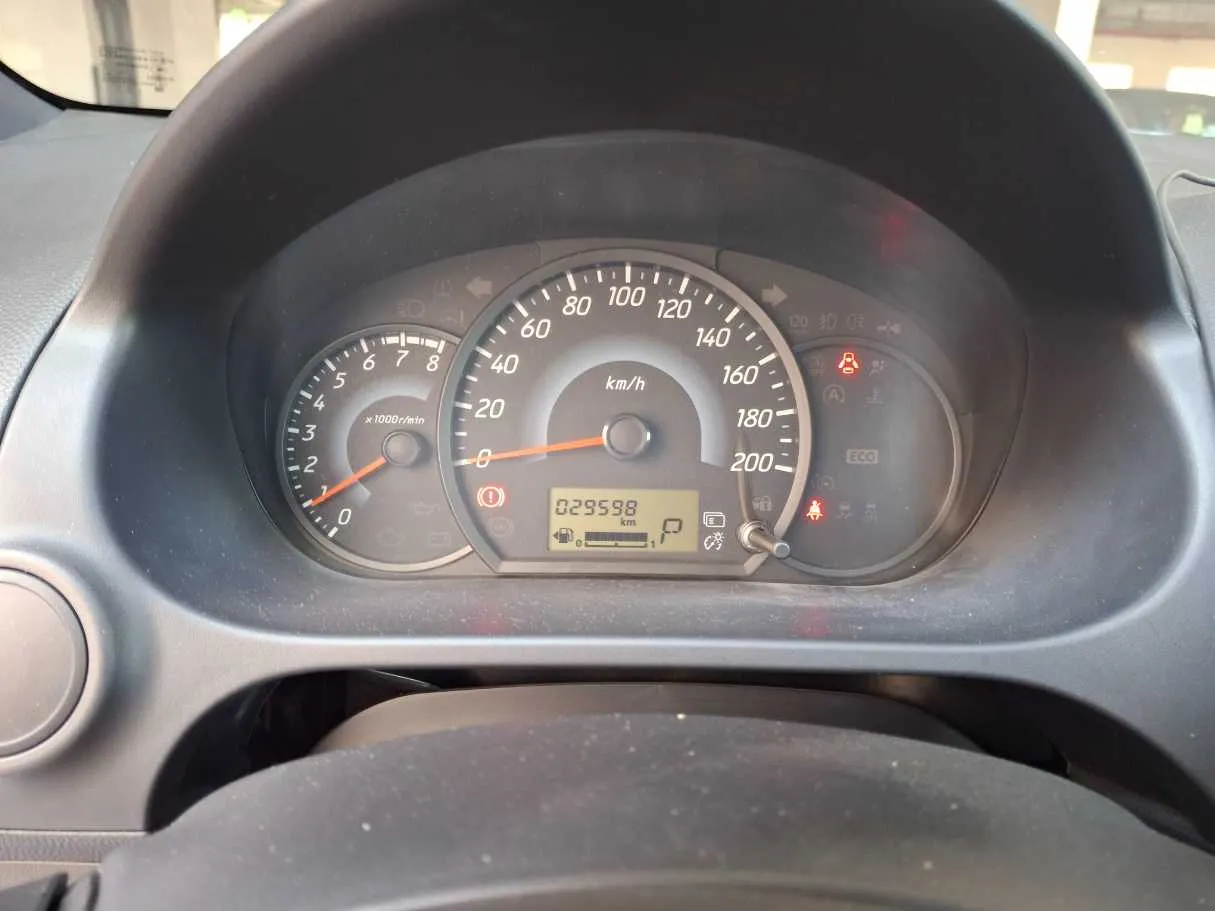 Car image 18