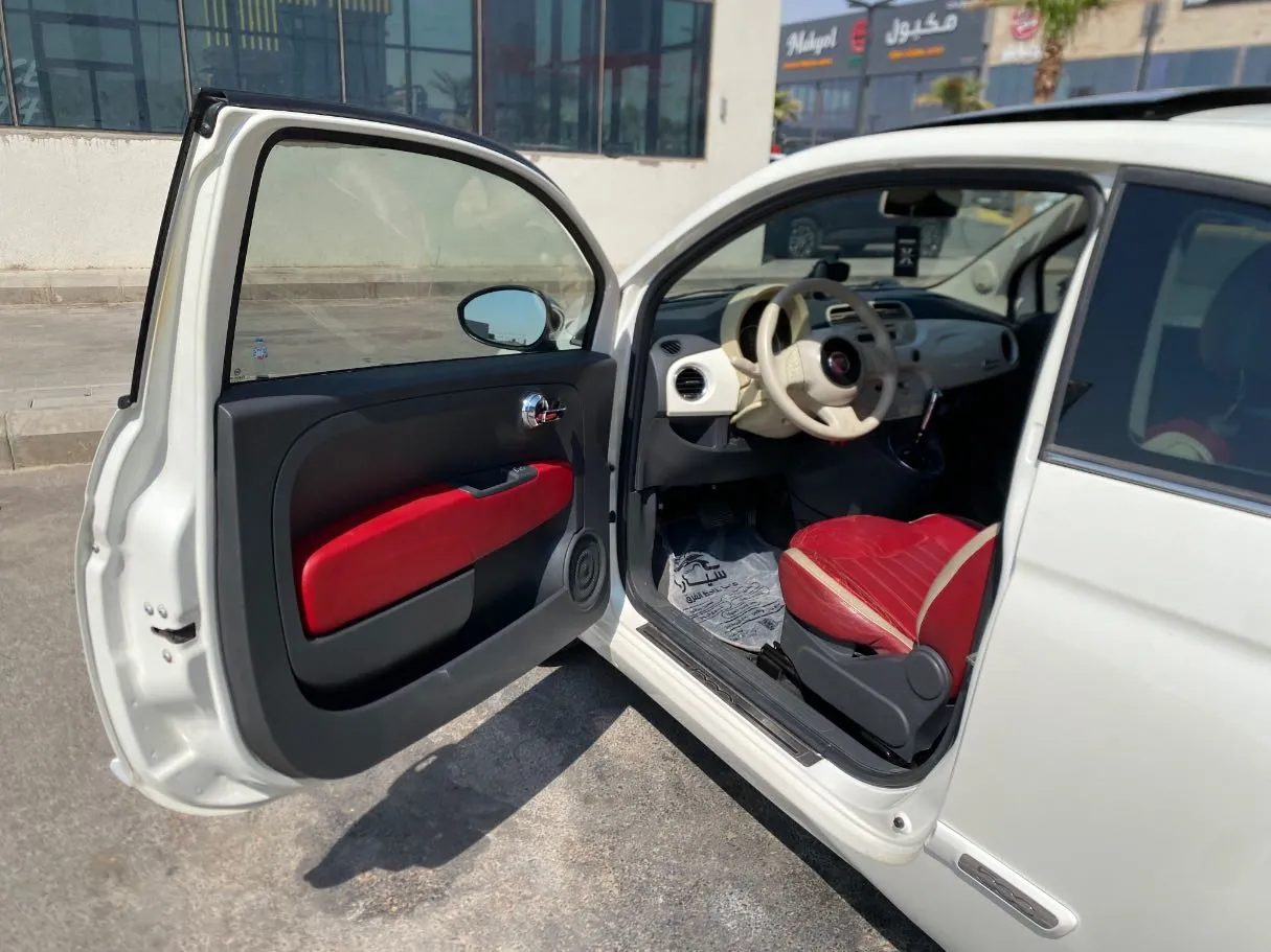 Car image 10