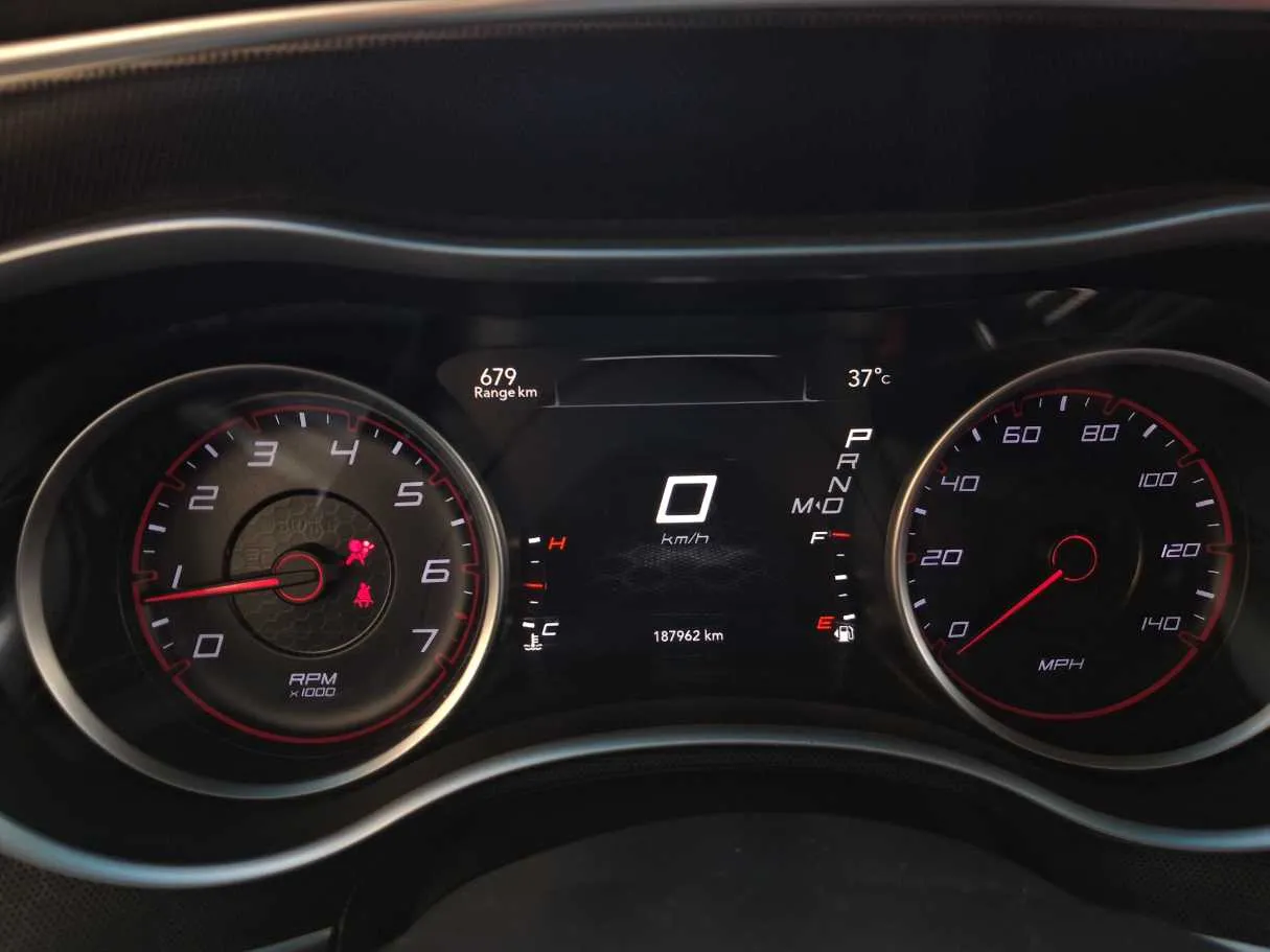 Car image 18