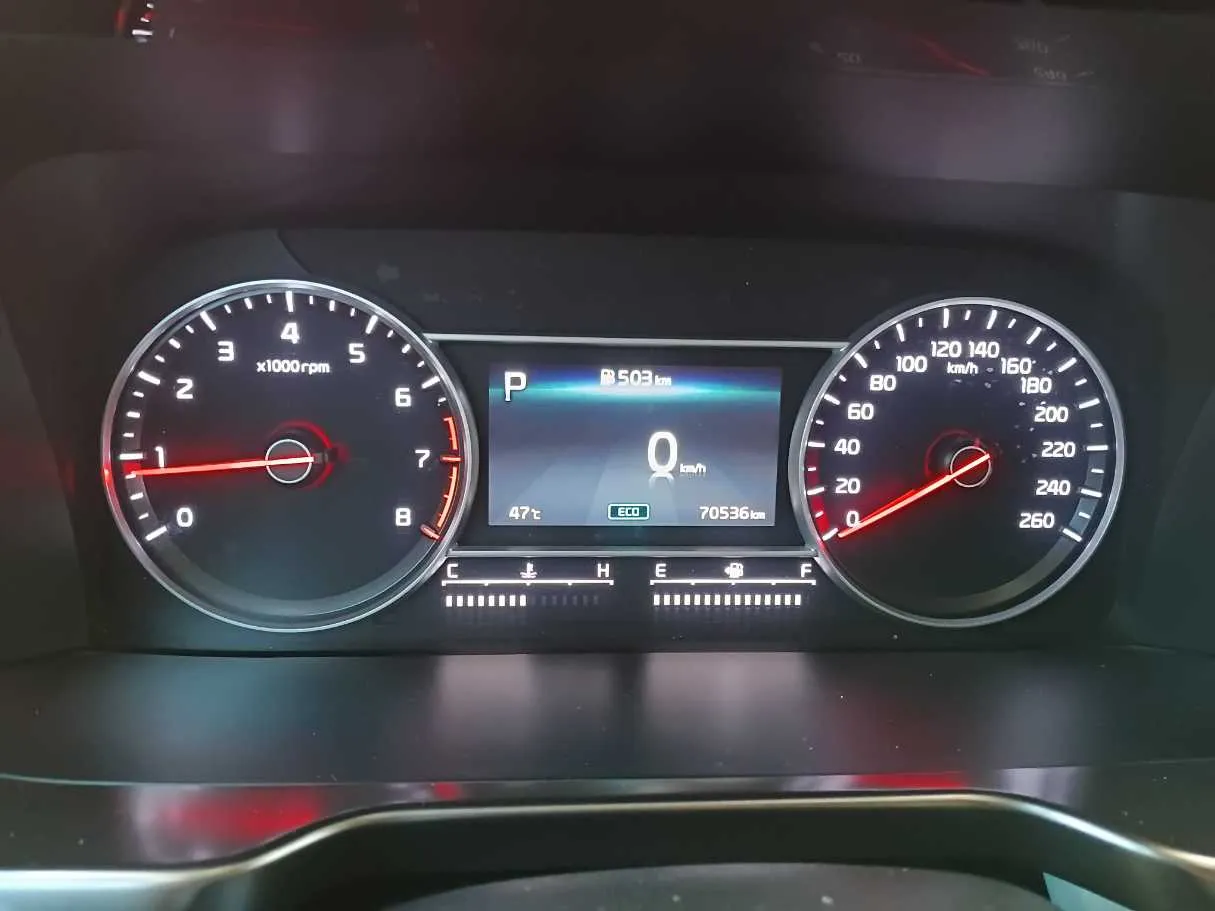 Car image 19