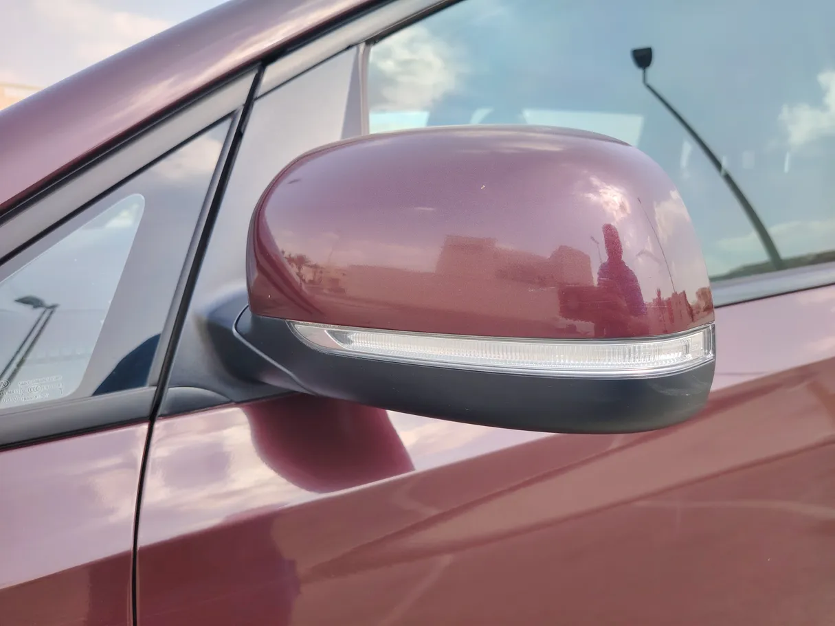 Car image 28